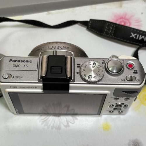 Panasonic lx5 with box