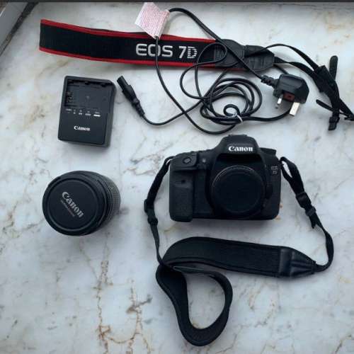 Canon 7D kit set EF-S 18-85 USM
