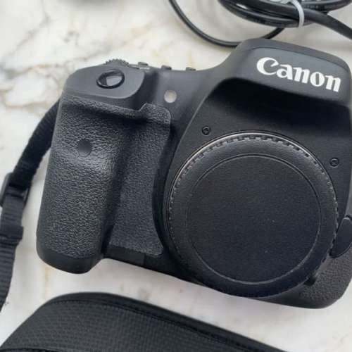 Canon 7D kit set EF-S 18-85 USM