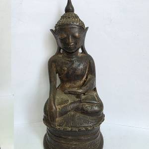 A BRONZE BUDDHA FIGURE, 19TH CENTURY 
Thailand, Myanmar, 19th century.
