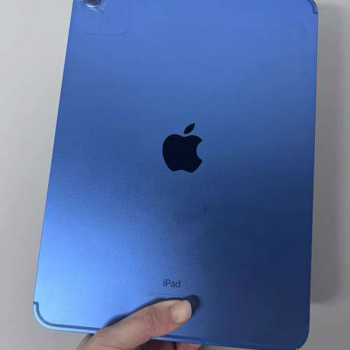 iPad 10 256G 插咭版 ，贈送玻璃鋼化貼及保護套