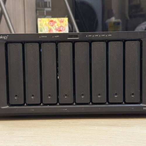 90% New 行貨 Synology DS1819+ NSA  4+4GB 原裝 Ram 10gbe 光口 Not Qnap