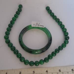 緬甸乾青手鈪，11/56mm內徑，滿綠色，圓滑好水頭。加送一條10mm 15寸珠串。no.16.8...