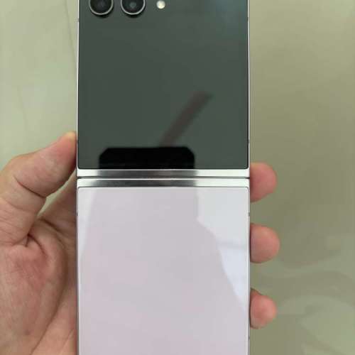 Samsung galaxy Flip5 256gb,港行極新，所有功能正常，全套齊！