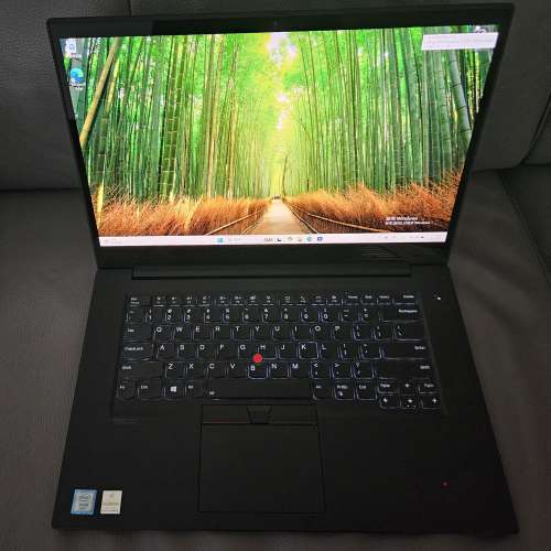 Lenovo Thinkpad P1 Gen3kStation Wor Xeon W-10855M/32GB/2TB SSD 15 4K Touch T2000