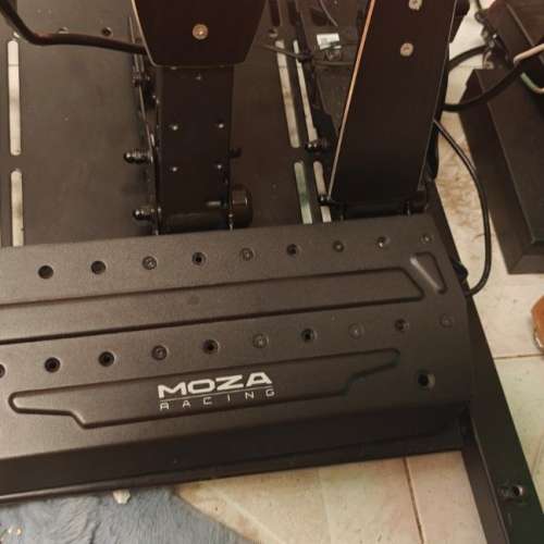 moza 腳踏 Logitech g923 g29 Thrustmaster 魔爪