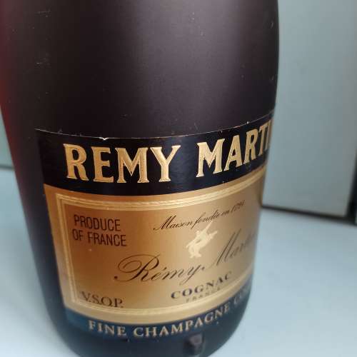 REMY MARTIN（70年代金章人頭馬）  FINE CHAMPAGNE V.S.O.P.
