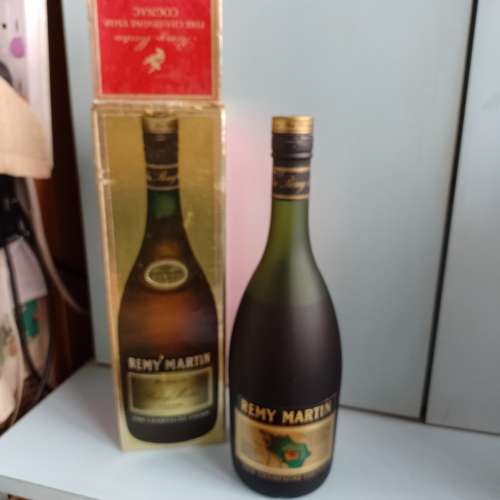 REMY MARTIN（70年代金章人頭馬）  FINE CHAMPAGNE V.S.O.P.