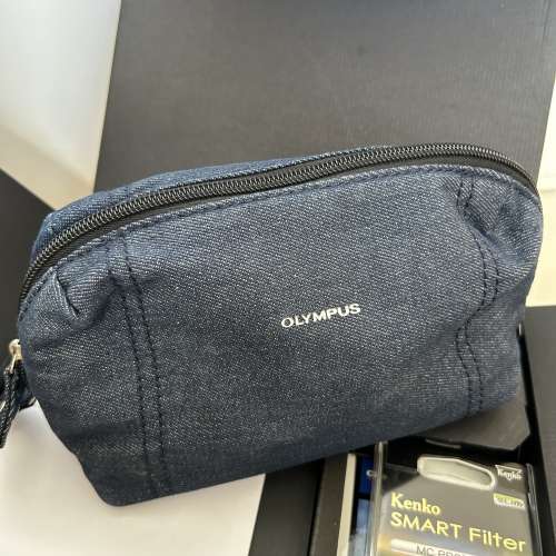 連盒 Olympus E-M10 III Sliver