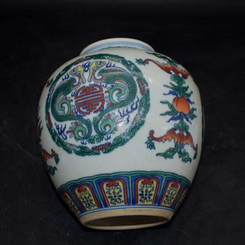 乾隆青花鬥彩龍紋圓壽罐