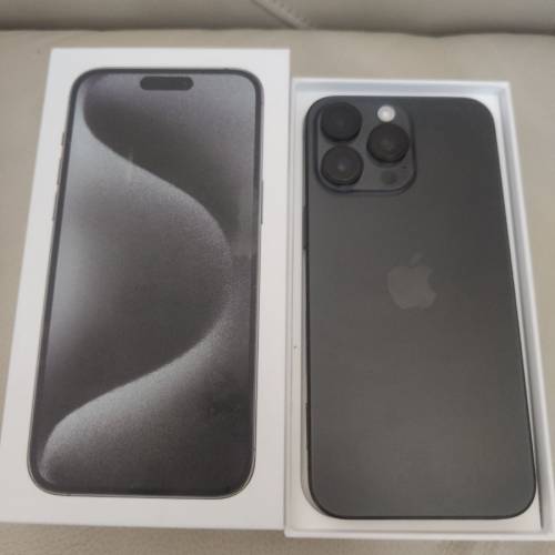 iPhone 16 pro max 512 黑。