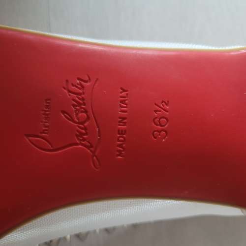 Christian Louboutin 白色平底鞋