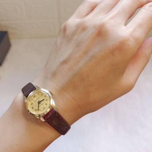 ⌚#議價請移玉步🌟no bargain  swiss made😍Vintage 🌟 「CHALET」MW手動上鏈22mm