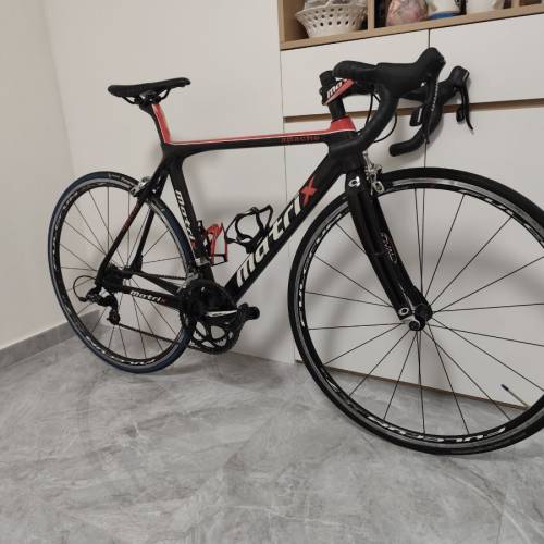 Matrix 碳纖維公路車 |SRAM APEX 變速套件 |FULCRUM 鋁合金輪組|内走綫|九成新