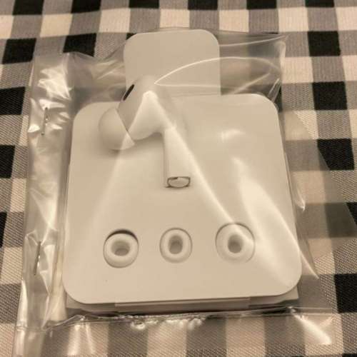 Apple AirPods Pro 2 L R 耳機 行貨 100%全新 Apple 2025年8月15日換全新 保證原廠...