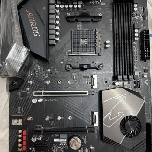 Gigabyte X570 AORUS ELITE wifi