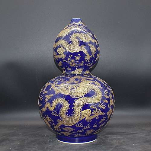 清代康熙霽藍釉描金五龍戲珠葫蘆瓶