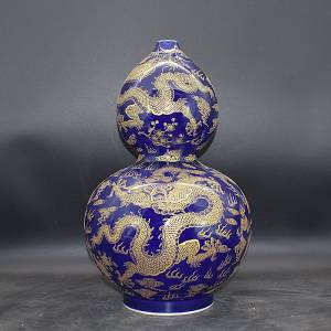 清代康熙霽藍釉描金五龍戲珠葫蘆瓶
