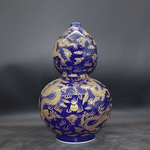 清代康熙霽藍釉描金五龍戲珠葫蘆瓶