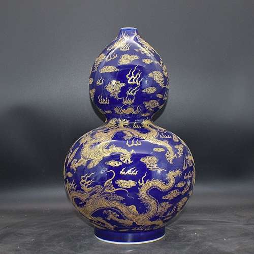 清代康熙霽藍釉描金五龍戲珠葫蘆瓶