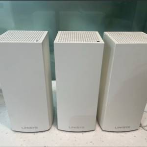 Linksys mx4200 x 3, mx4050 x 1, mx5300 x 1