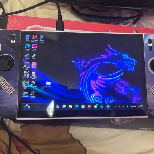 msi claw a8 z2e 白色