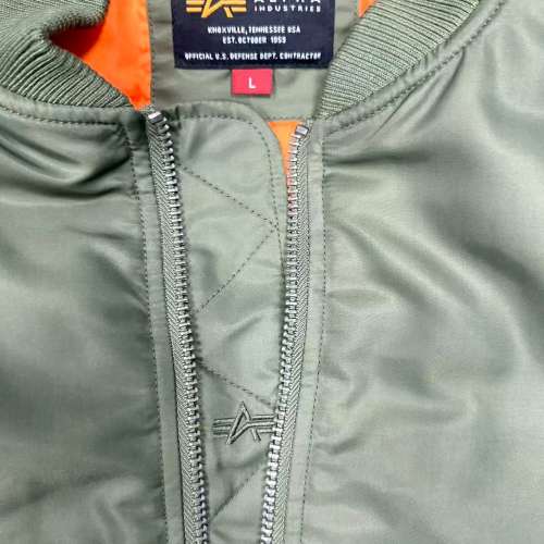 Alpha Industries MA-1 Slim Fit 飛行外套