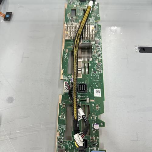 戴爾（Dell）PowerEdge R740xd背板