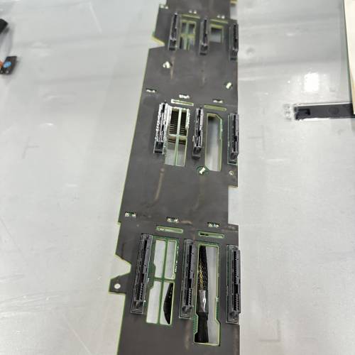 戴爾（Dell）PowerEdge R740xd背板