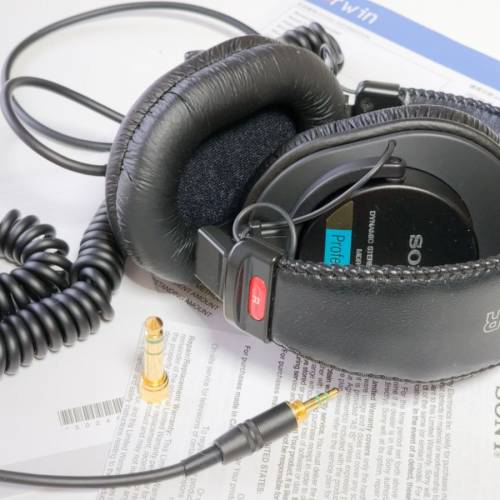 Sony MDR-7506專業級立體聲監聽耳機