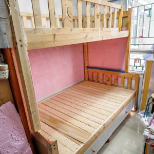 實木雙層床雙櫃桶(1.2X2米下床，1X2米上床)
