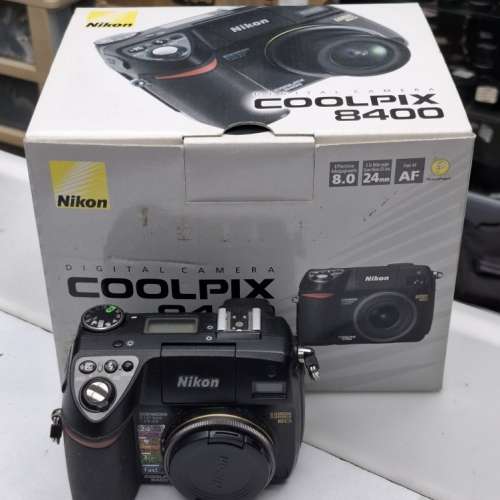 NIKON COOLPIX 8400 CCD FULL SET LIKE NEW
