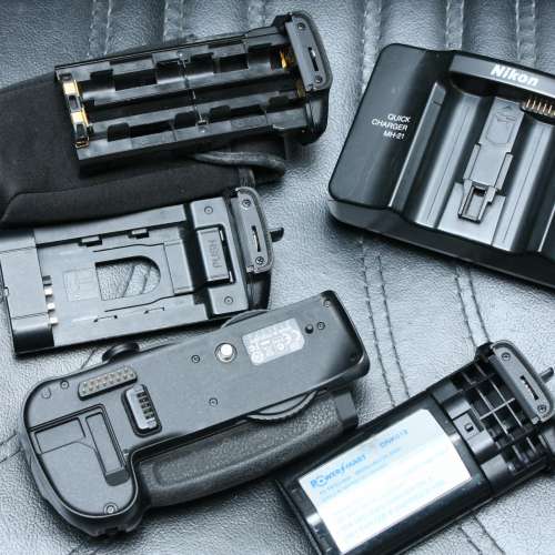 Nikon MB- D10,Nikon MH-21,Nikon BL-3,EN EL4副廠電池,Total $250