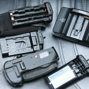 Nikon MB- D10,Nikon MH-21,Nikon BL-3,EN EL4副廠電池,Total $250