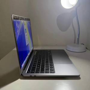 Apple MacBook pro 2022 M2, 8gb,256gb