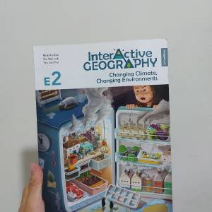 Interactive Geography E2 教科書