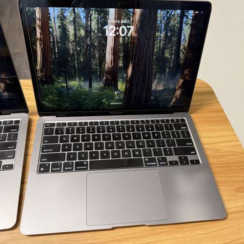 平售兩部Macbook Air M1 A2337 最平果部1680元機身100%正常用到，只是屏幕有一小部...