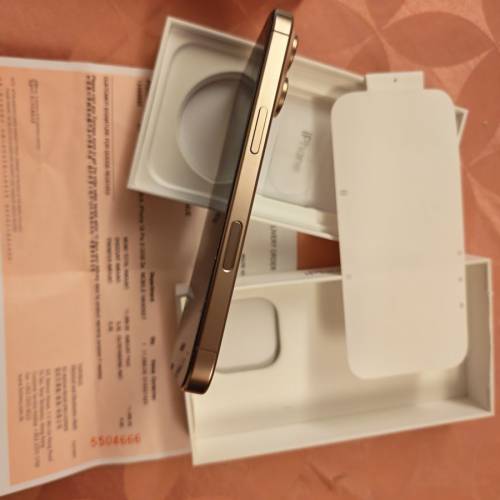 iPhone 16pro 512gb 沙漠色