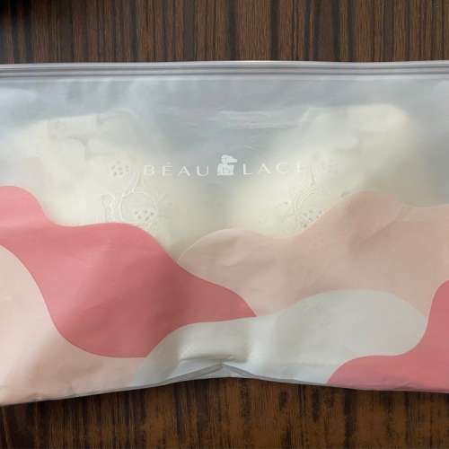 全新 Beaulace薄蕾絲嚴選 慵懶花季 36/80 集中包覆無鋼圈內衣 奶油白