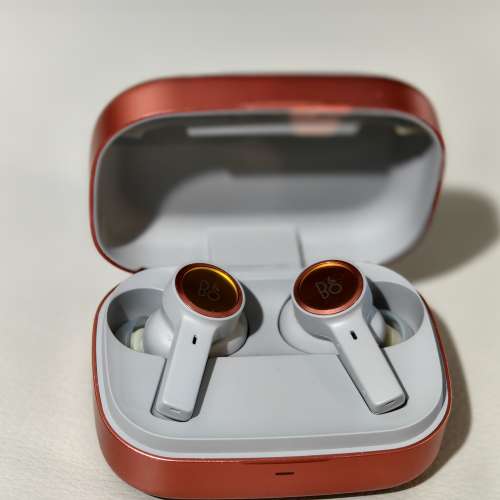 B&O Beoplay eleven 11 99%new