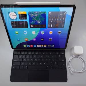 iPad Pro M2 12.9吋 256GB wifi版 銀色連Magic keyboard 及 Pencil 2 (全套九成新)