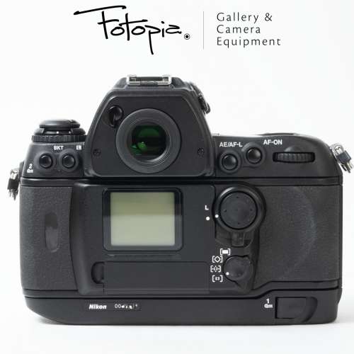 || Nikon F6 with full packing & extra accessories ||