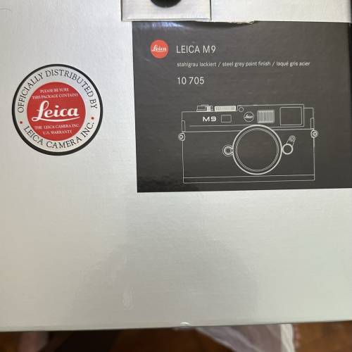 Leica M9 Empty Box with Original Cable plugs