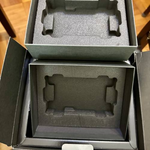 Leica M9 Empty Box with Original Cable plugs
