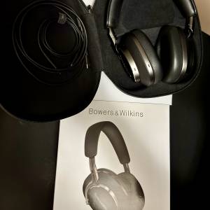 Bowers & Wilkins PX8
