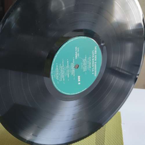 New Fashioned Love Songs vol.4