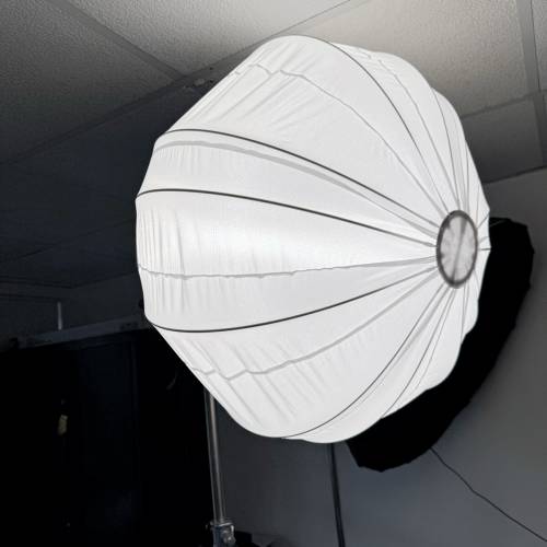 近全新Aputure 愛圖仕200DS+LS300X套裝（全套$4998/可散賣）包燈罩+架（直播攝影均...