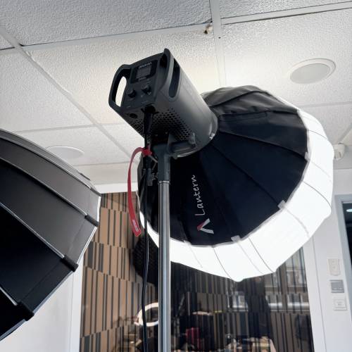 直播攝影均可用近全新Aputure 愛圖仕200DS+LS300X套裝（全套$4998/可散賣）包燈罩+...