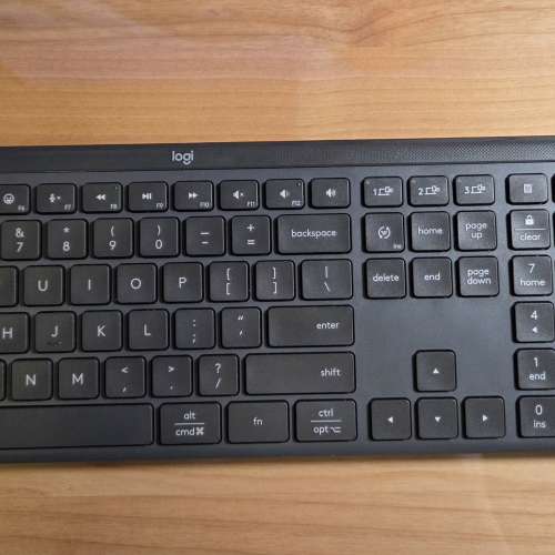 LOGITECH MK950 Mouse +keyboard