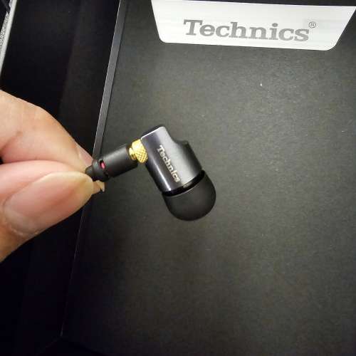 放9成9新Technics EAH-TZ700